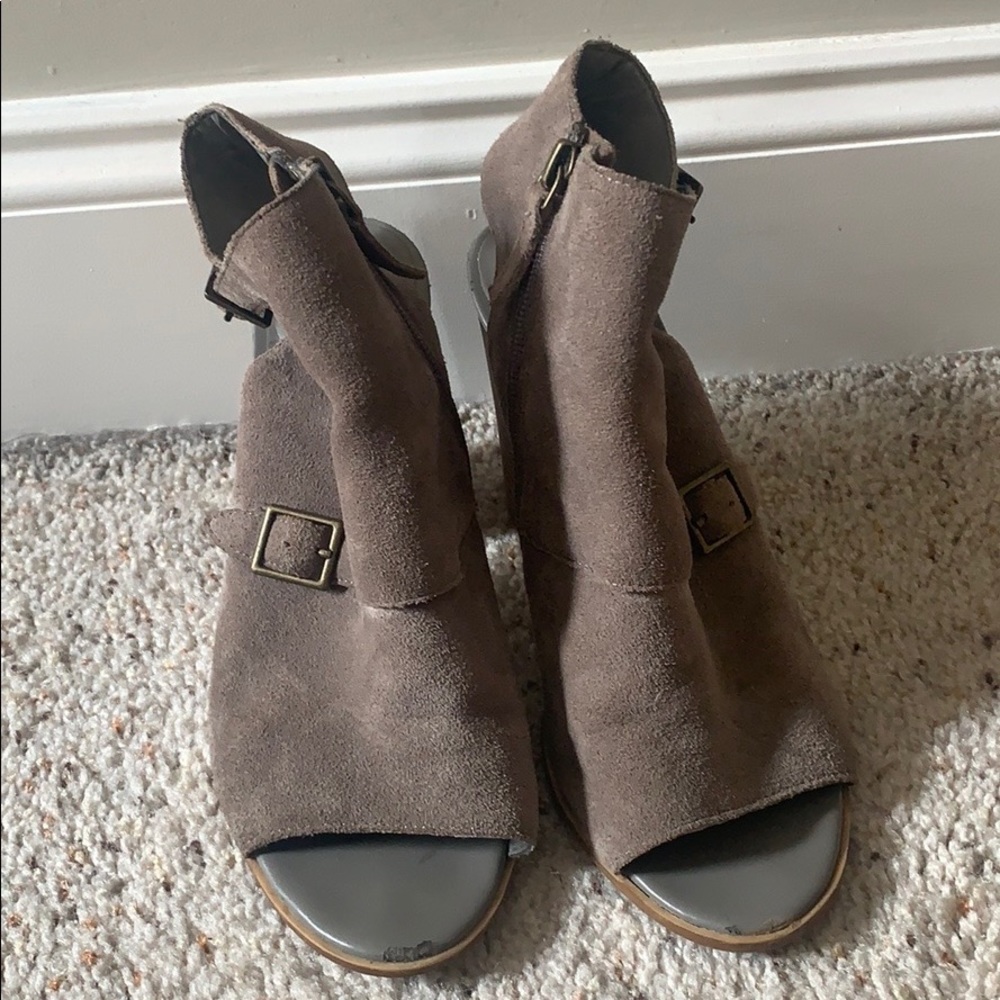 Suede heels